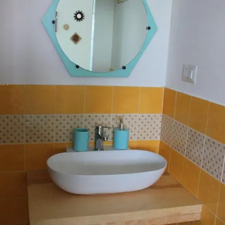 Oda ve Kahvaltı A Casa Di Amici Tuscania