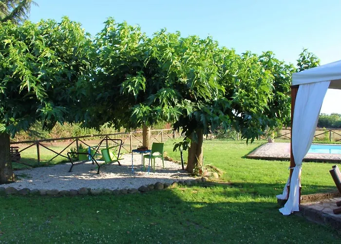 B&B A Casa Di Amici 4*